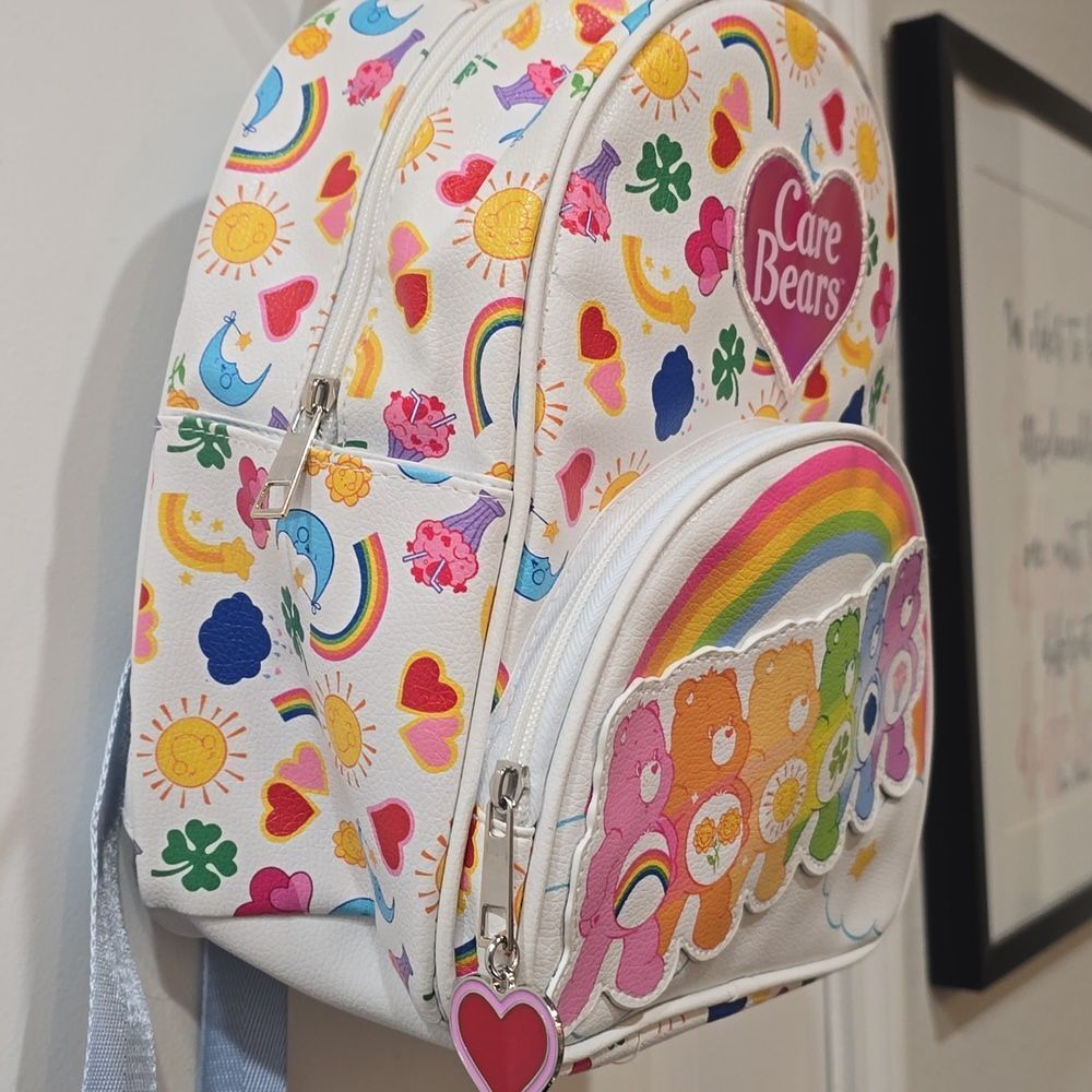 Care Bears Rainbow Bears‎ Backpack - Picture 4 of 9